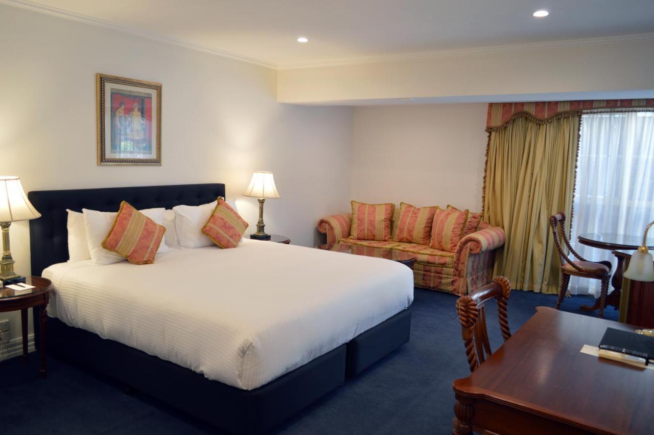 Canterbury International Hotel Forest Hill Buitenkant foto