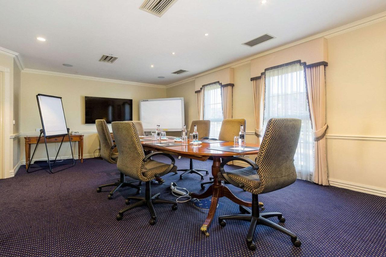 Canterbury International Hotel Forest Hill Buitenkant foto