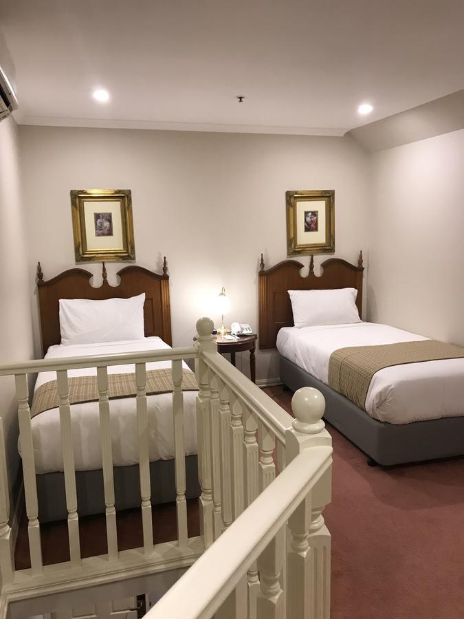 Canterbury International Hotel Forest Hill Buitenkant foto